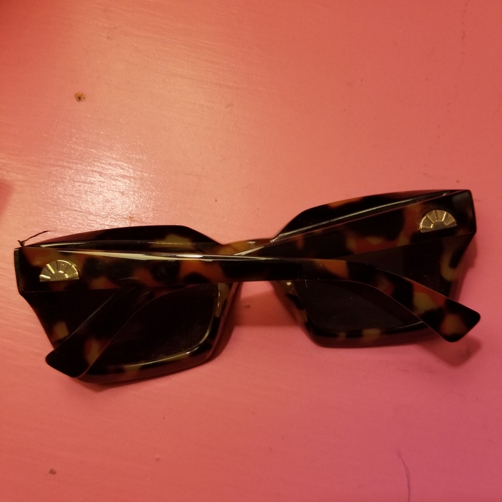 C&C California Like New Sunglasses